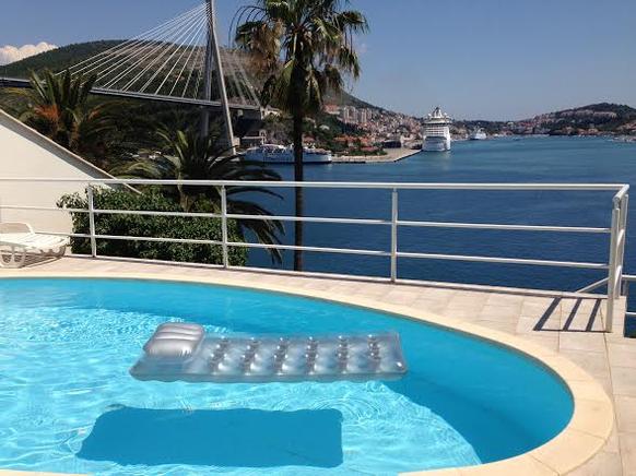 Pool Pool